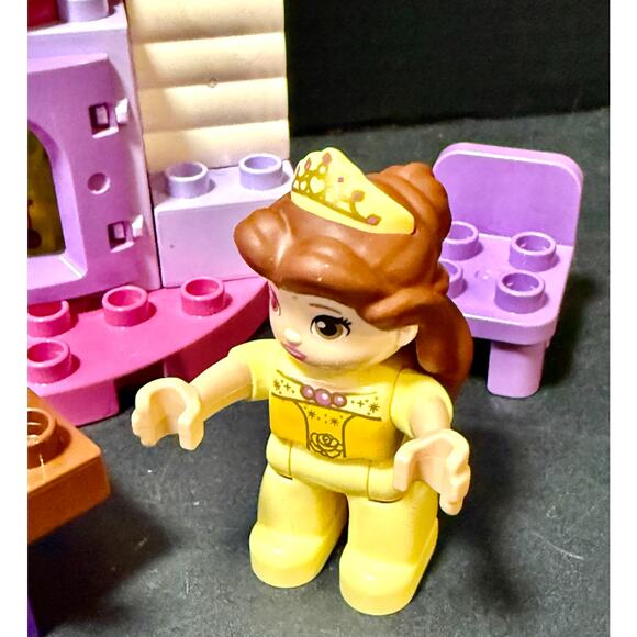 Lego Duplo Belle´s Tea Party 10877 incomplete set 1 just missing the skirt - Picture 4 of 5